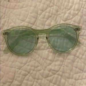 Fashion sunglasses like green